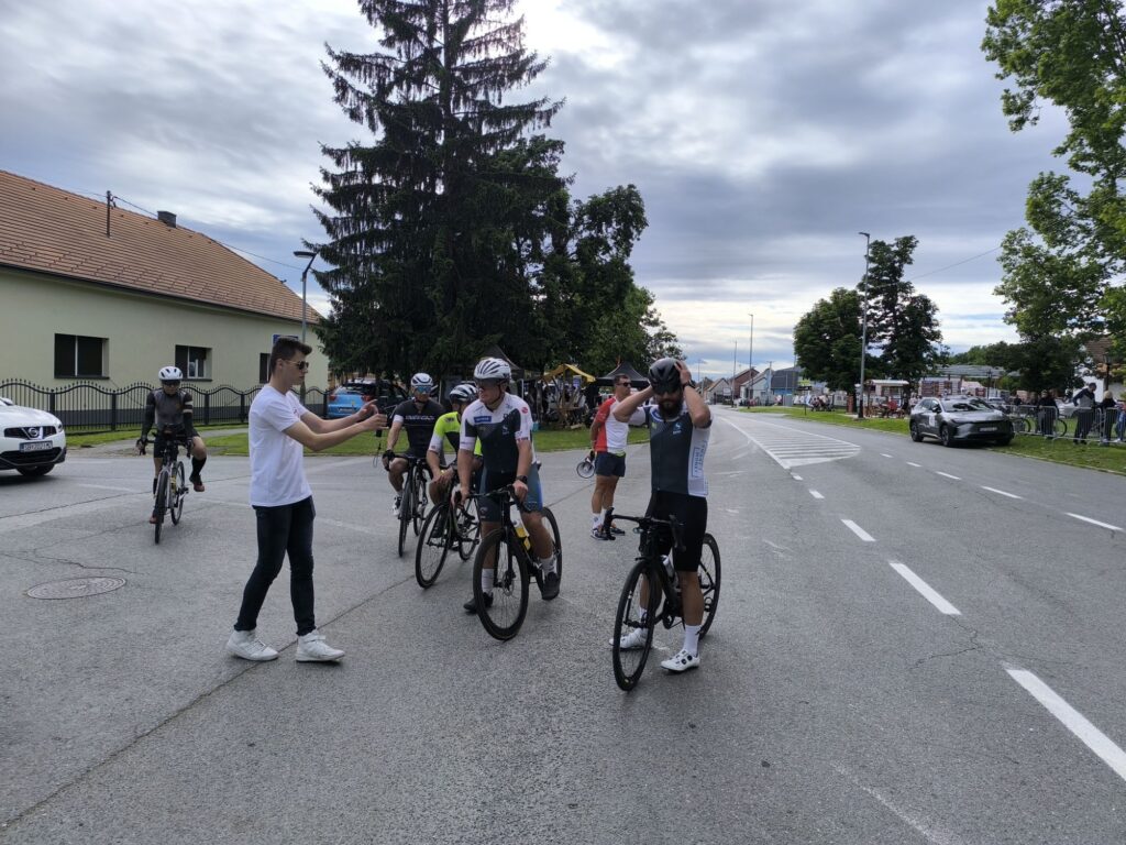 Ultramaraton Oriovac 2025 – start biciklista"