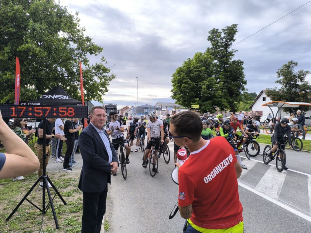 Ultramaraton Oriovac 2025 – start biciklista"