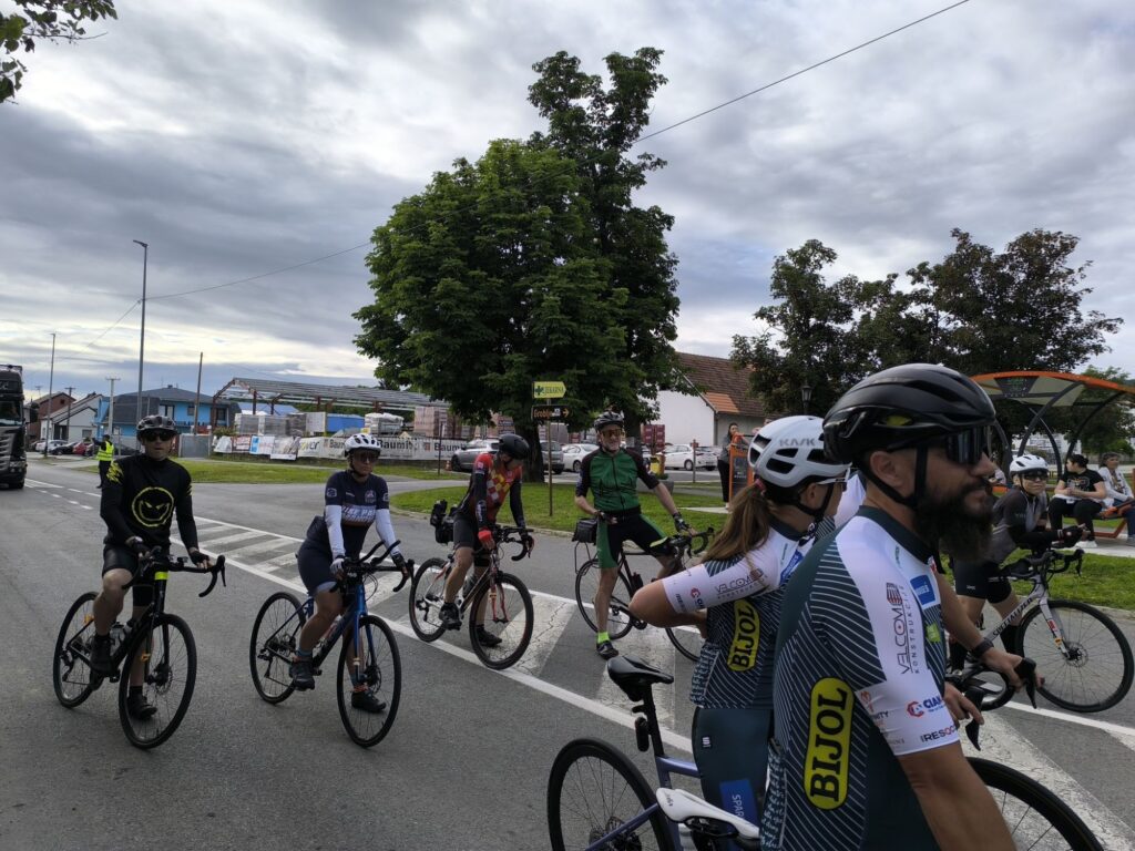 Ultramaraton Oriovac 2025 – start biciklista"