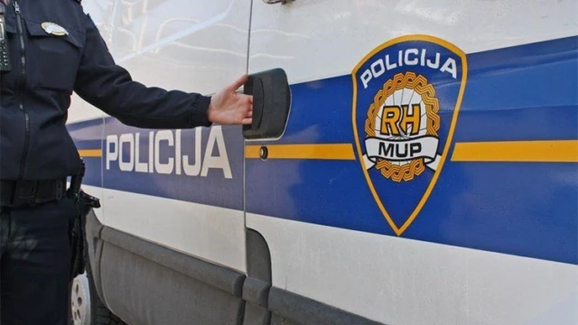 apolicajac i vozilo2