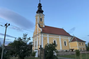 DANAS: Župno klanjanje u crkvi sv. Ivana Krstitelja u Sl. Kobašu