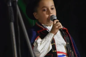 Mali folkloraši KUD-a “Graničar” Lužani briljirali na dječjoj smotri folklora u Trnjanima