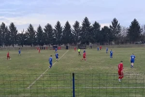 Poraz u Garešnici: Crveni minimalno izgubili od NK Garića, kadeti upisali debi za prvu momčad