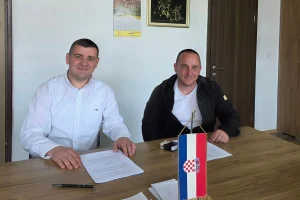 Potpisan ugovor za izgradnju rasvjete na igralištu NK Svačić u Starom Slatiniku