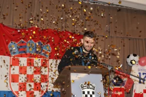 FOTO: Oriovčani priredili spektakularan doček za svog heroja